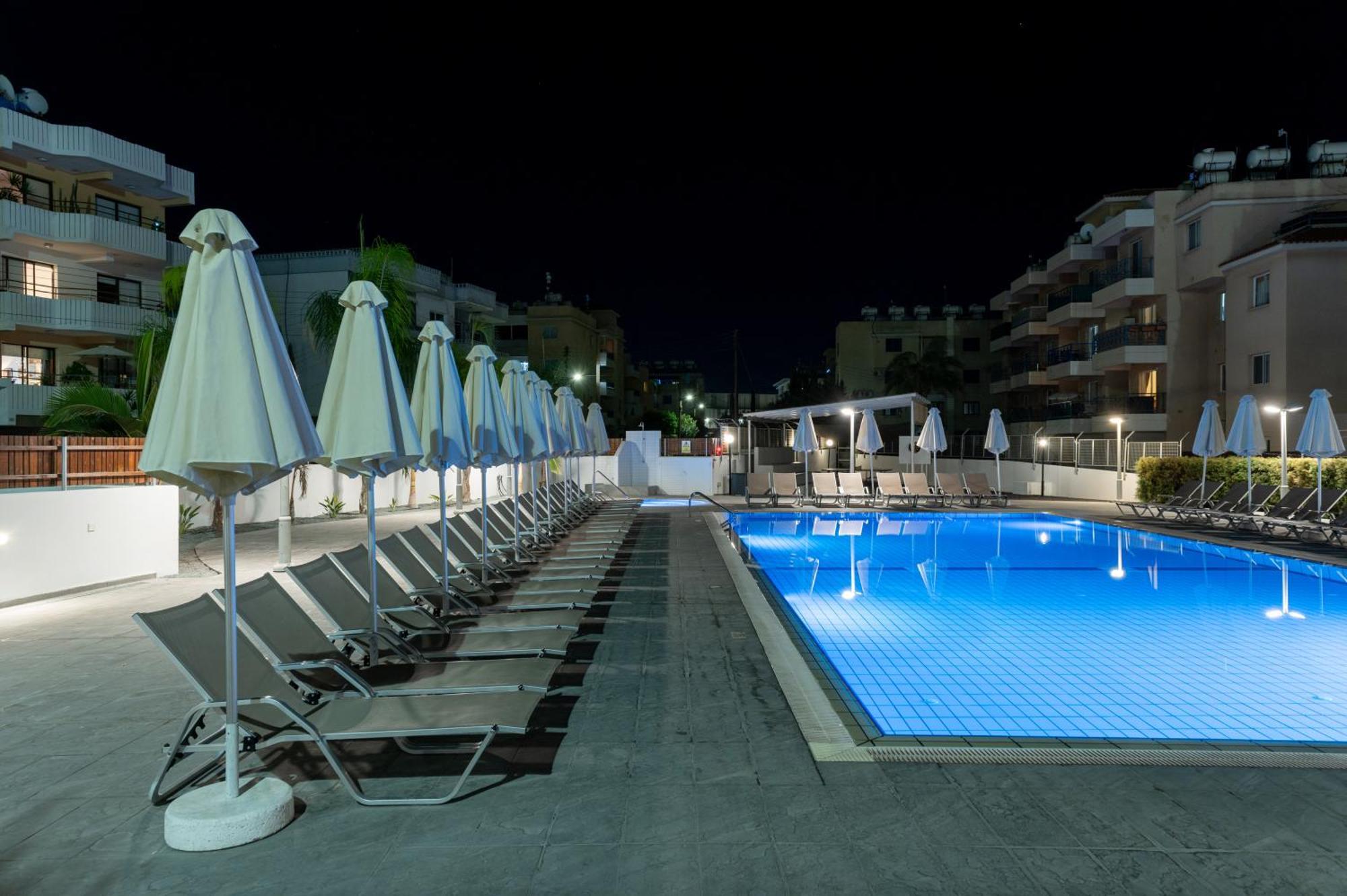 Kefalos Damon Hotel Apartments Paphos Exterior foto